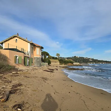 Holiday home Bas Pied Dans L Eau Sainte-Maxime